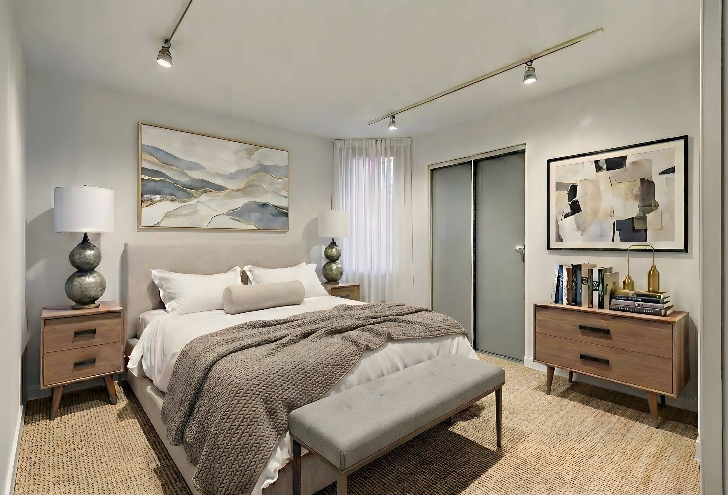 Toronto C01, ON M5S 2K9,95 Major ST #Lower