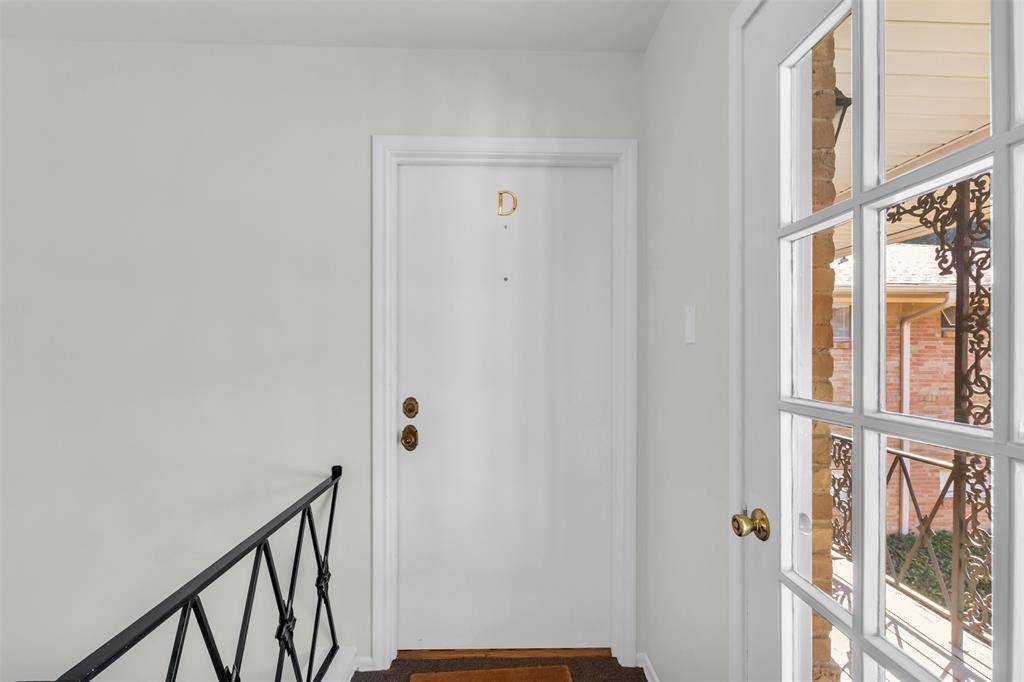 Dallas, TX 75225,6127 Bandera Avenue #D