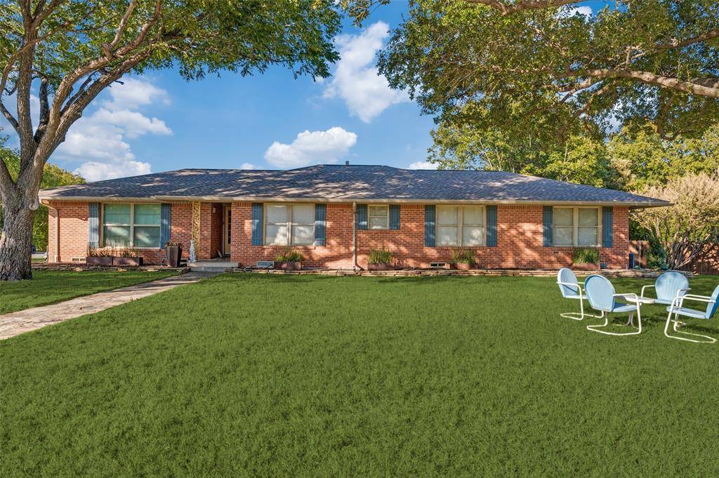 Grapevine, TX 76051,907 E Texas Street