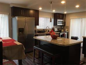 Plantation, FL 33324,206 Wimbledon Lake Dr #206