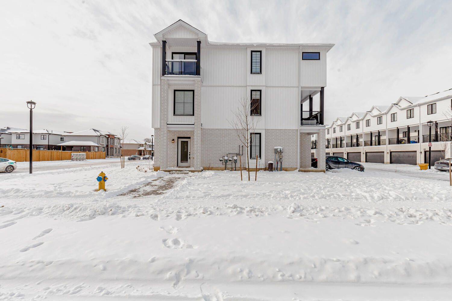 London North, ON N6G 0Y2,1781 Henrica AVE #2