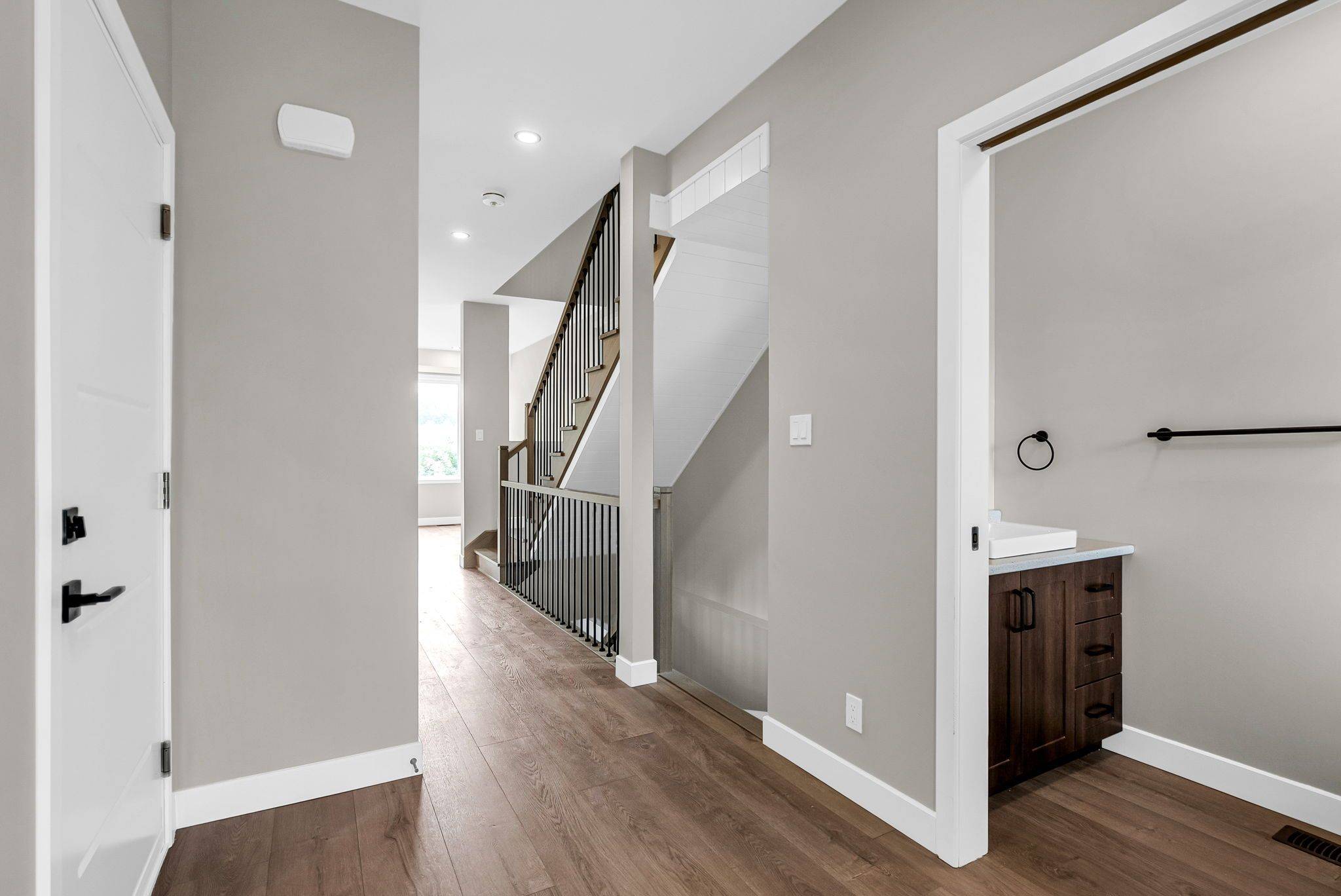 South Glengarry, ON K0C 2C0,6831 Monument WAY