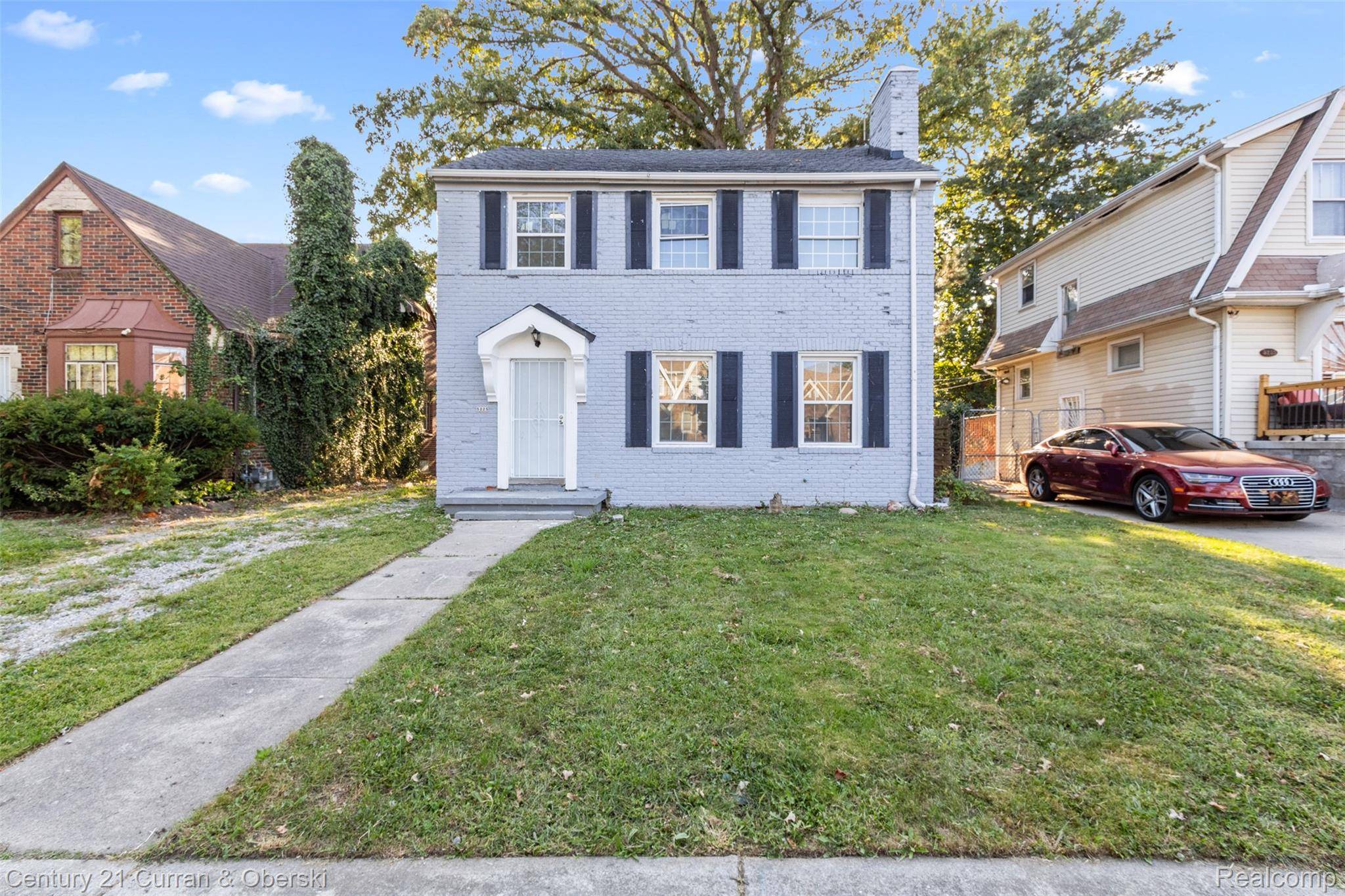 Detroit, MI 48224,5225 Three Mile DR