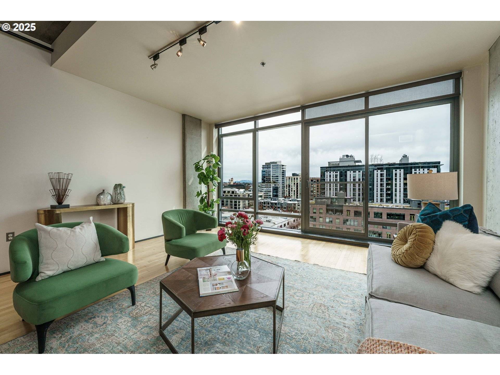 Portland, OR 97209,1410 NW KEARNEY ST #1019