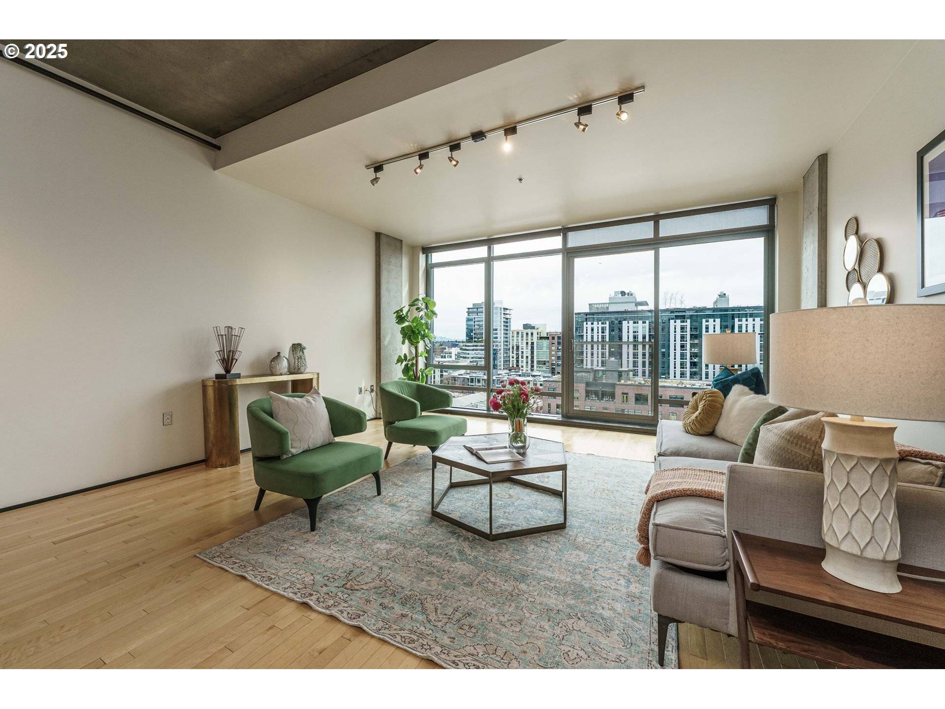 Portland, OR 97209,1410 NW KEARNEY ST #1019