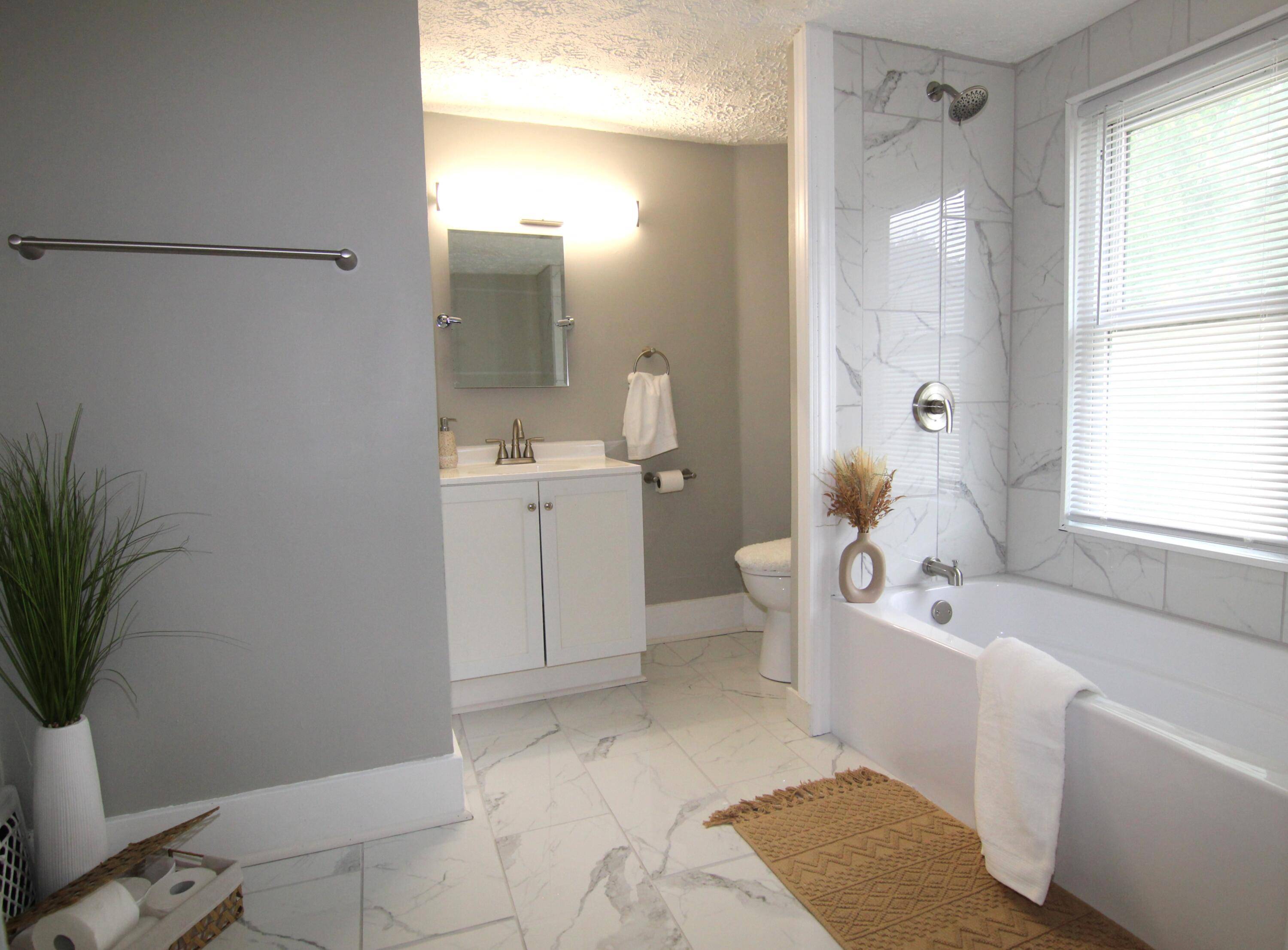 Kalamazoo, MI 49048,905 Cooper AVE