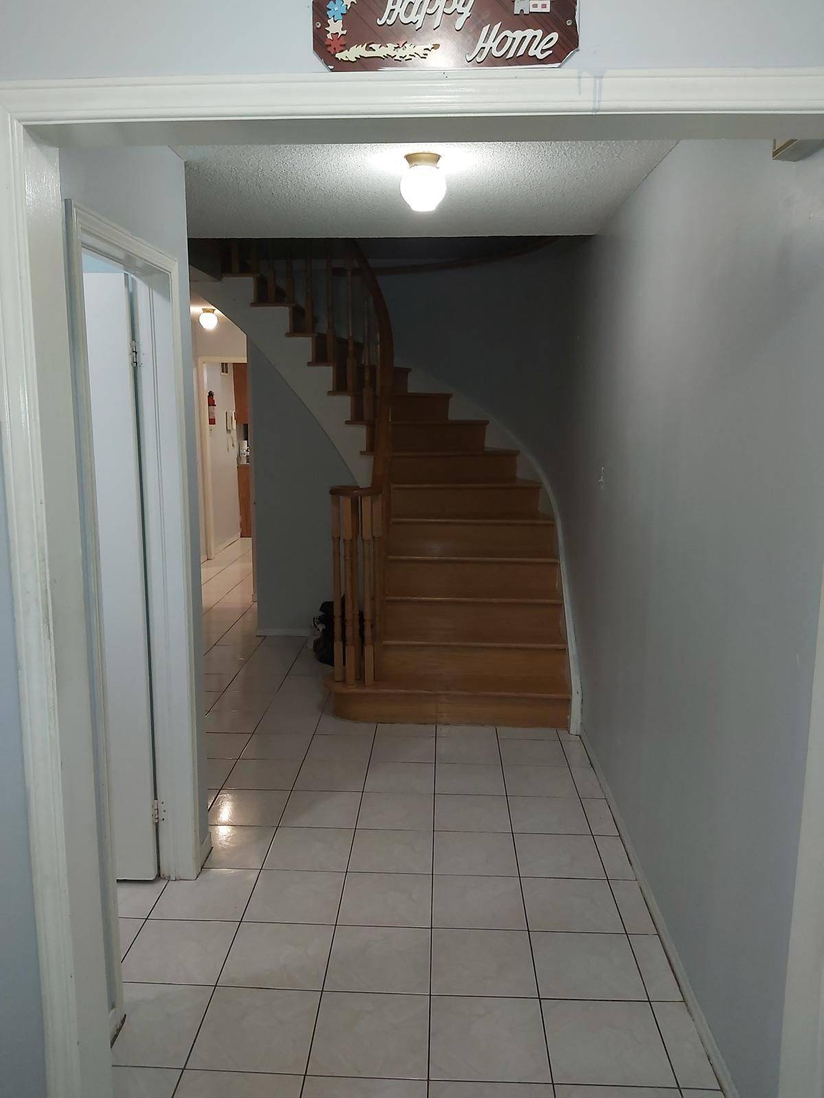 Brampton, ON L6Y 4K2,154 Torrance Wood