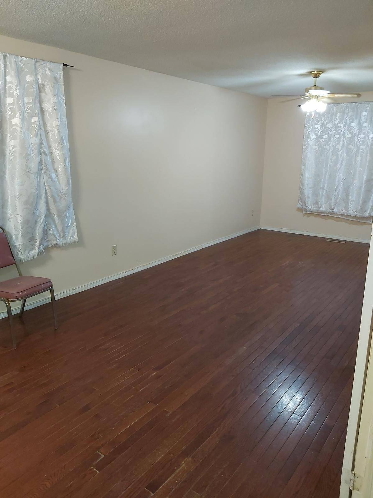 Brampton, ON L6Y 4K2,154 Torrance Wood