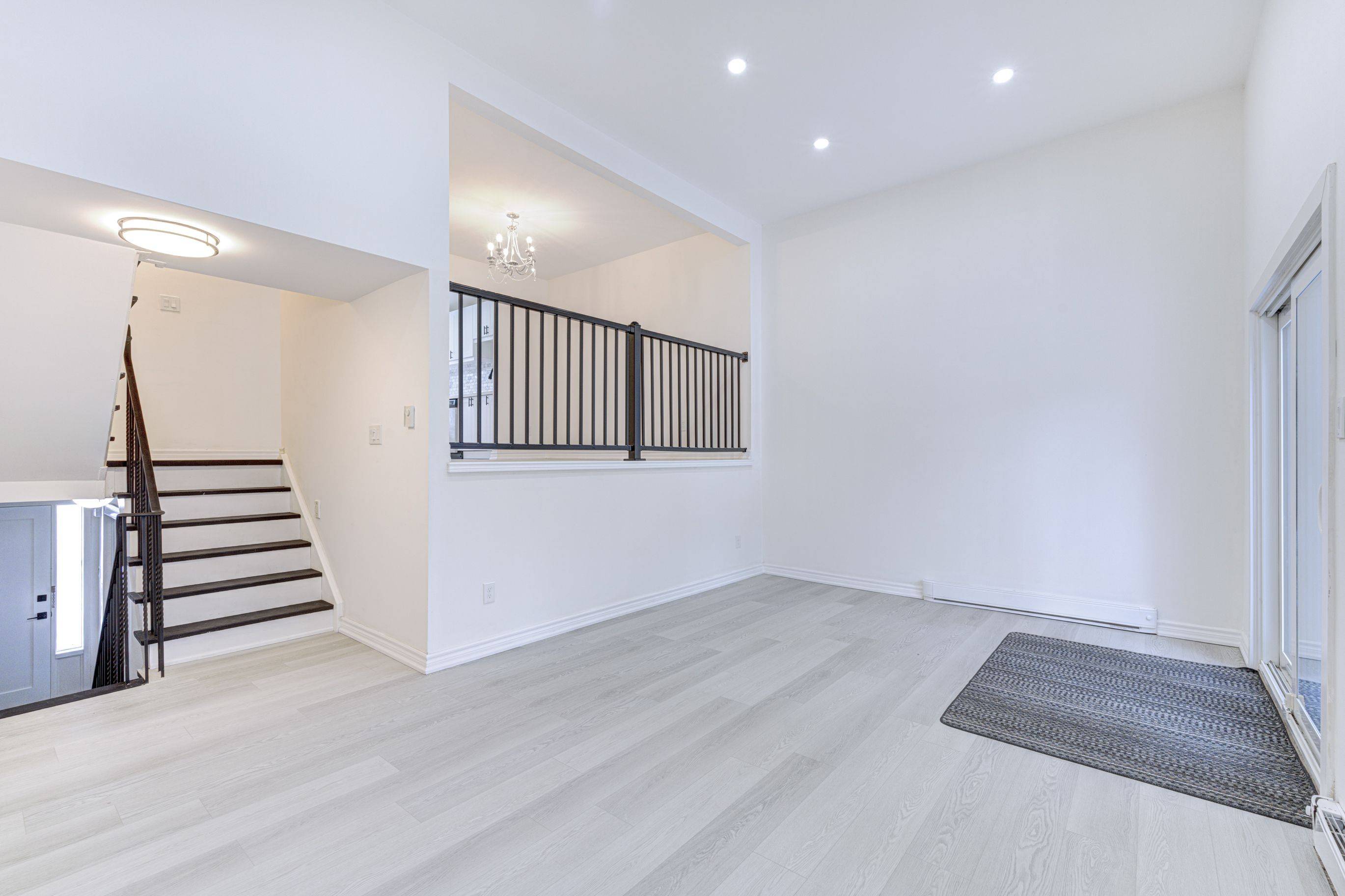 Mississauga, ON L5A 3G8,2145 Sherobee RD ##83