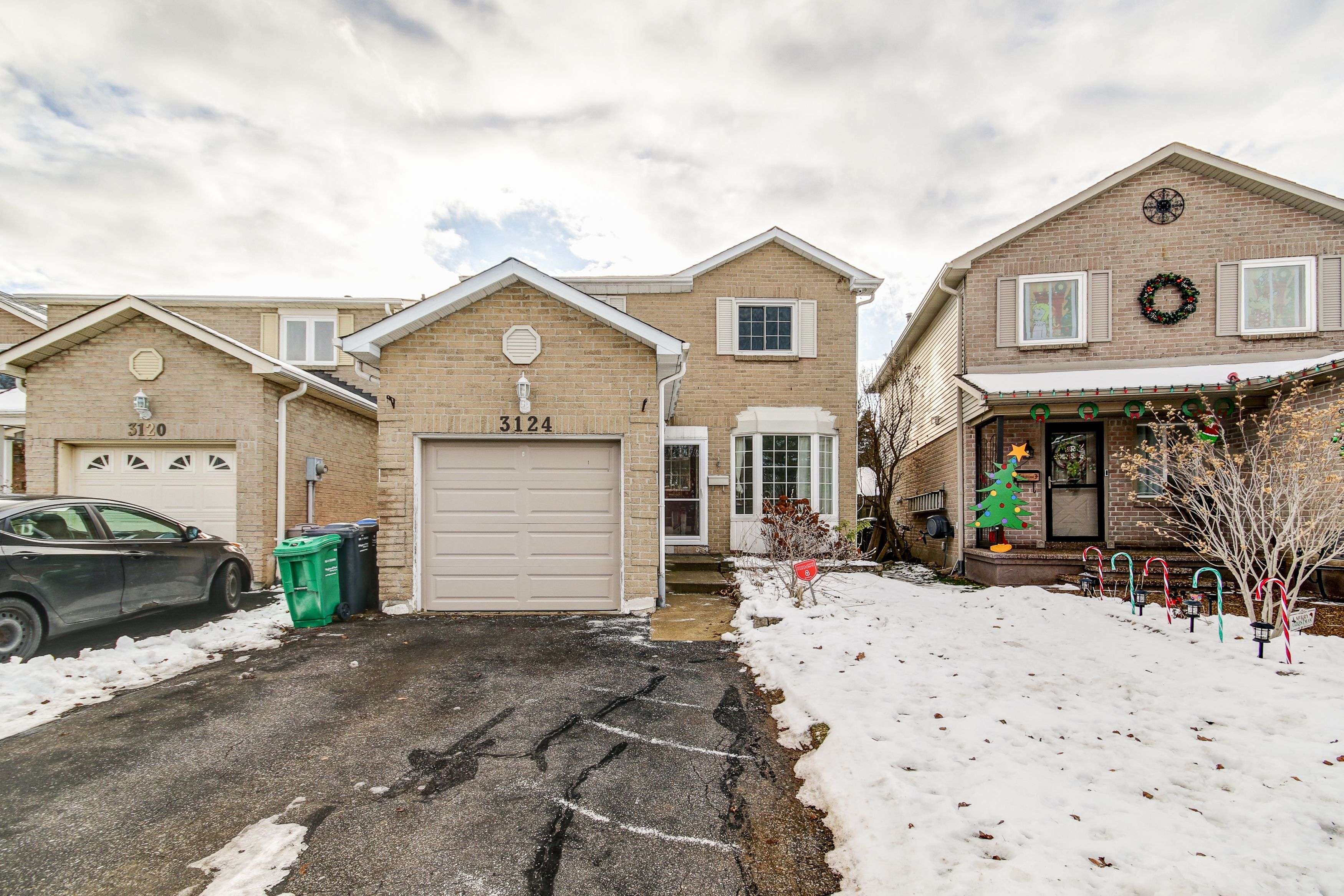 Mississauga, ON L5N 3G5,3124 Patrick CRES