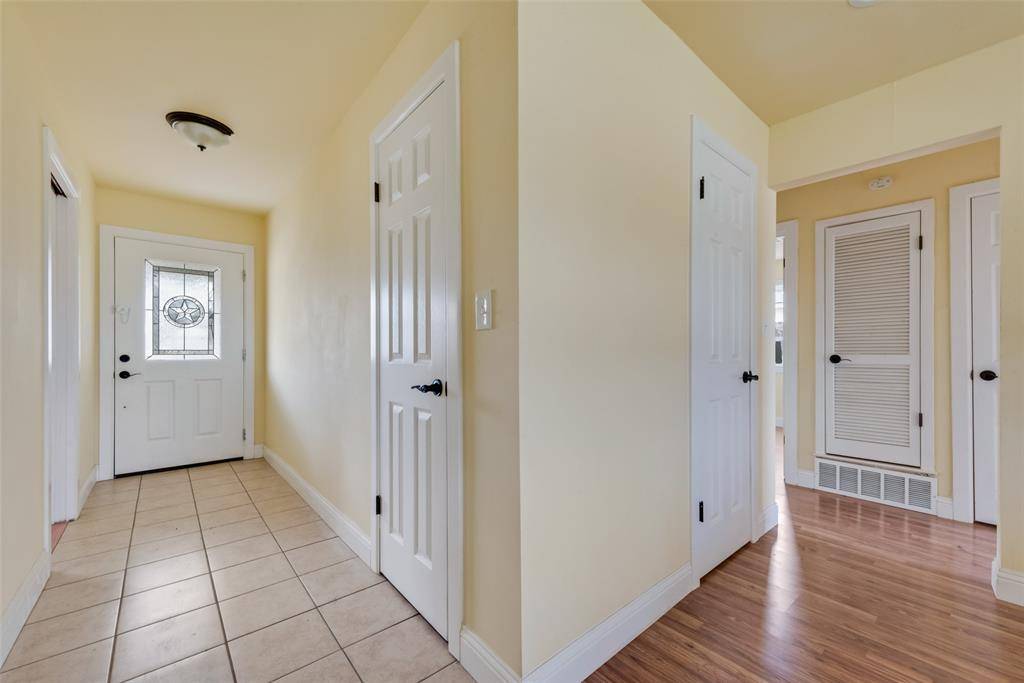 Crowley, TX 76036,725 Meadowlark Circle