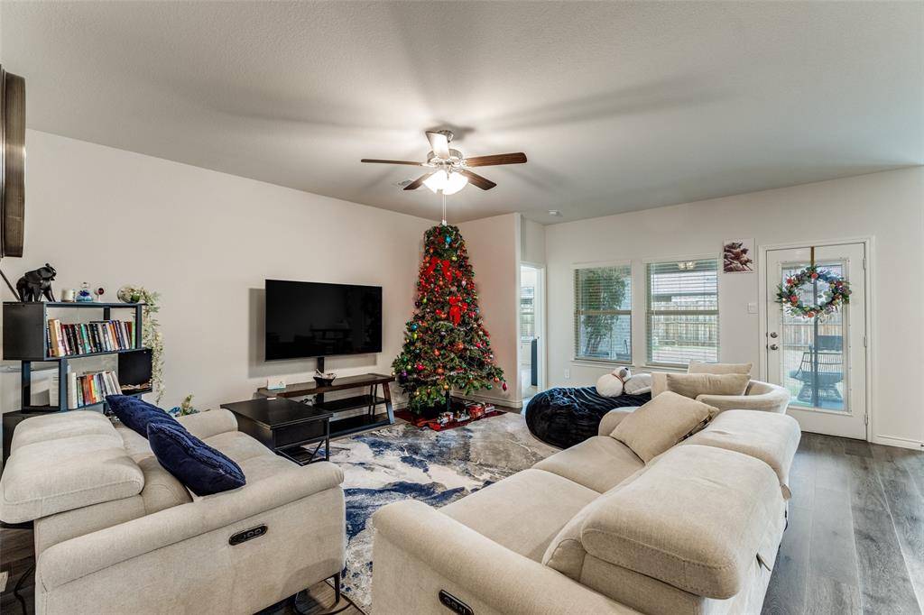 Aubrey, TX 76227,9809 Gooseneck Drive