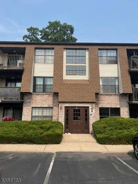 Elizabeth City, NJ 07208,660-672 N Broad St #A20