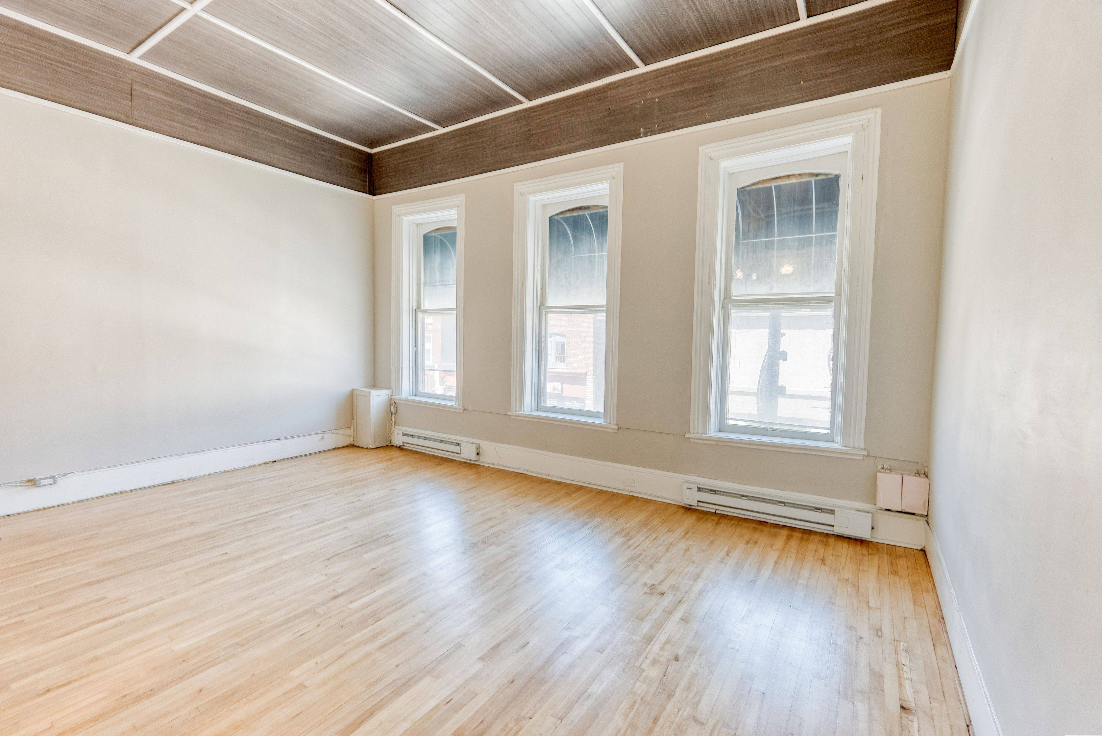 Greater Napanee, ON K7R 1H8,48 Dundas ST E