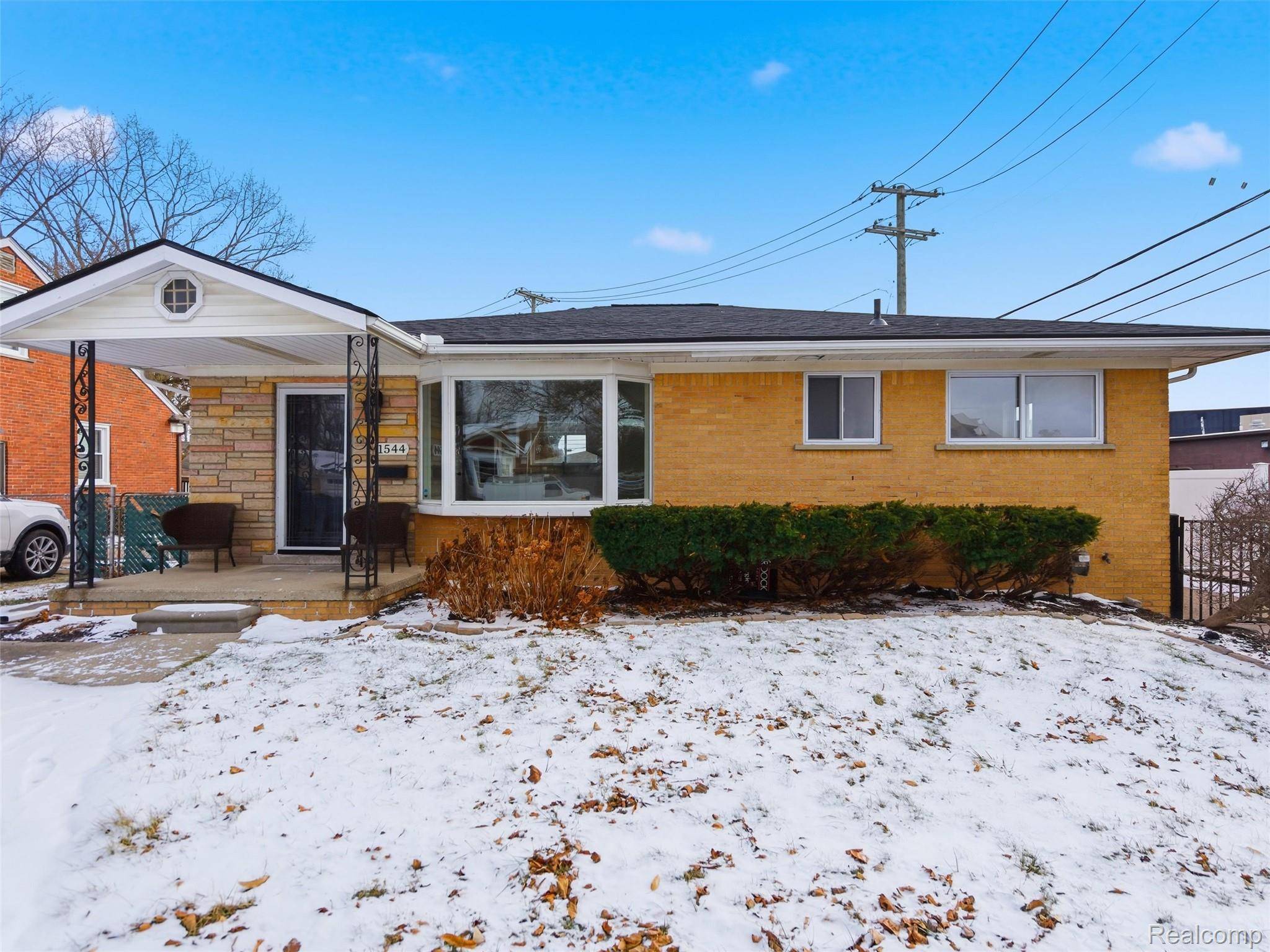 Birmingham, MI 48009,1544 Sheffield RD