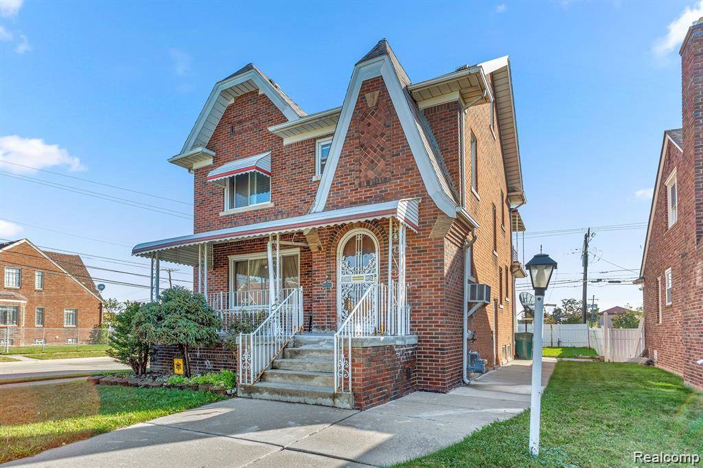 Dearborn, MI 48126,7752 Normile ST