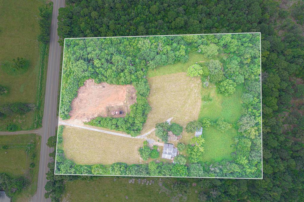 10445 E Highway 7, Centerville, TX 75833