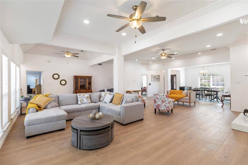 Kennedale, TX 76060,111 Creek Side Court