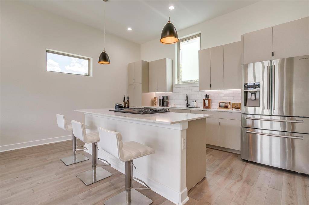 Dallas, TX 75210,3231 Elihu Street #101