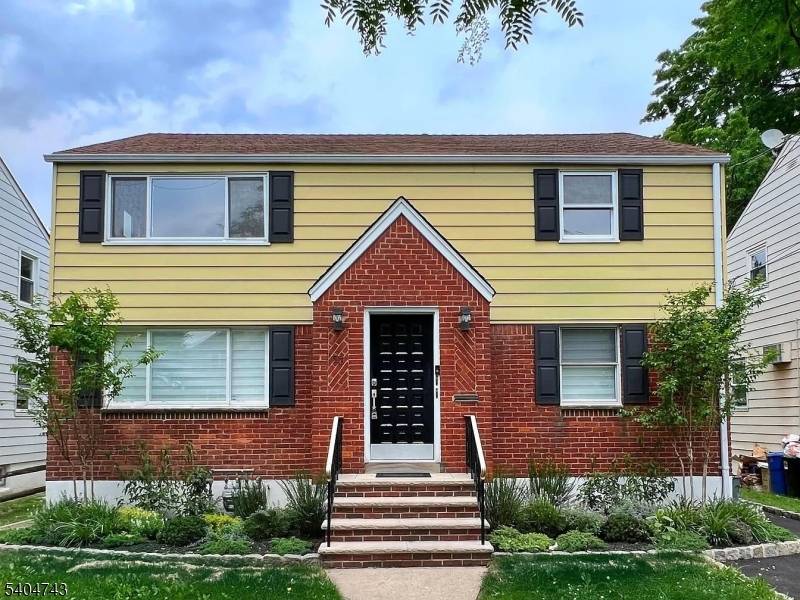 Lodi Boro, NJ 07644,73 Macarthur Ave