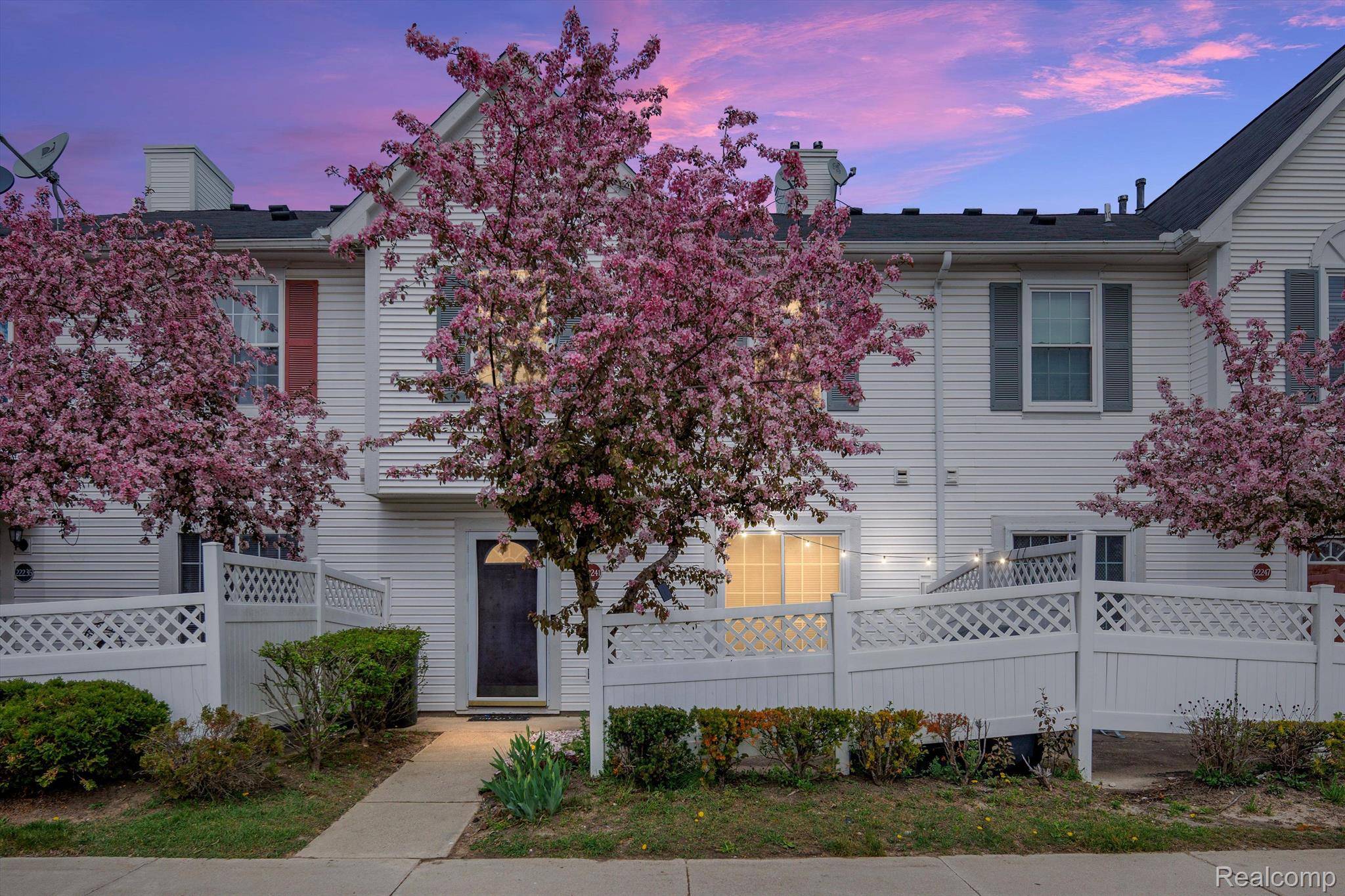 Farmington Hills, MI 48336,22241 ATLANTIC POINTE