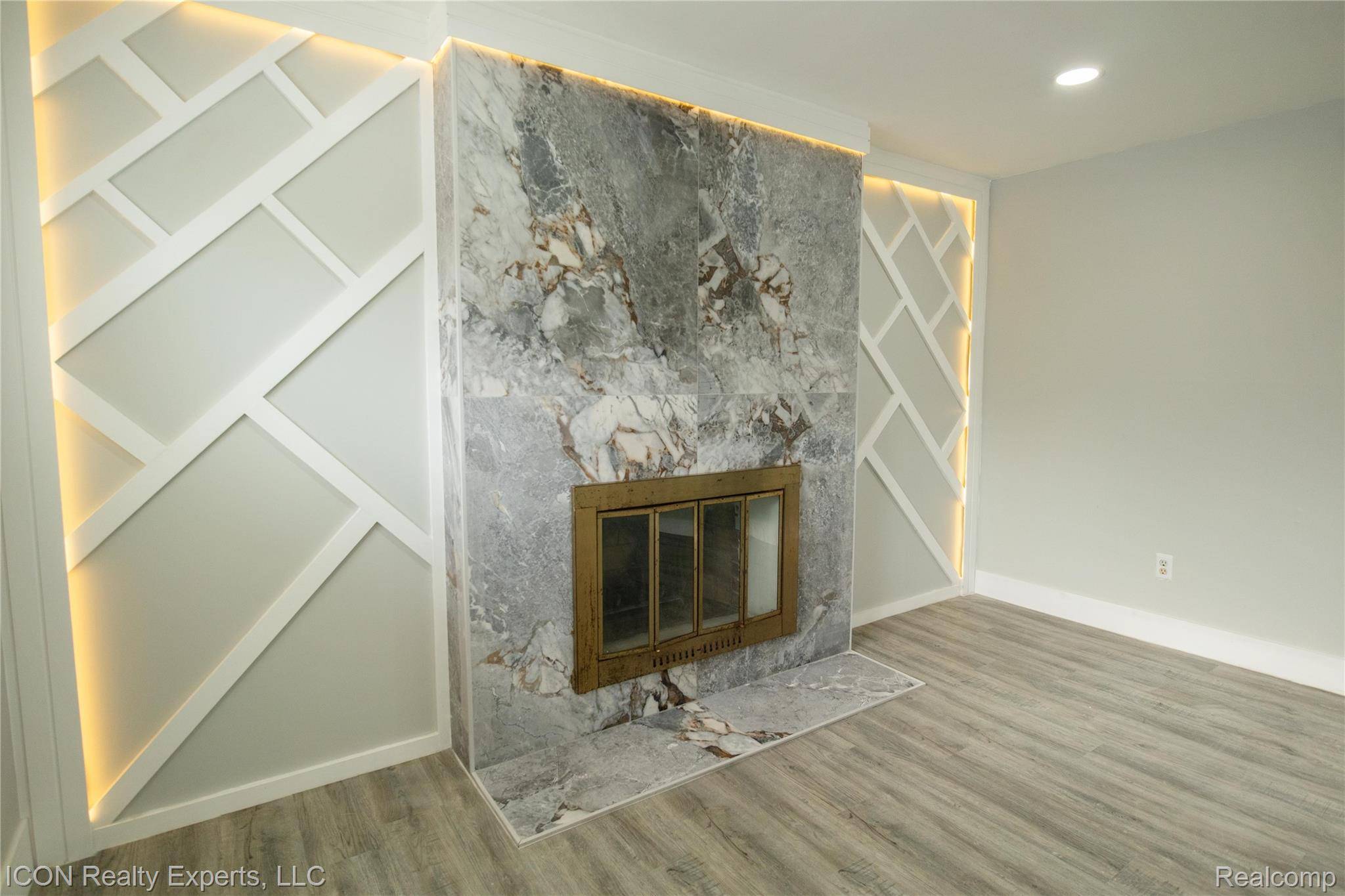 Clinton Township, MI 48038,17700 Koogler ST