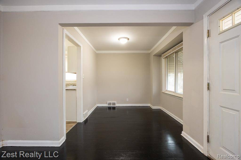 Harper Woods, MI 48225,18771 Woodland ST