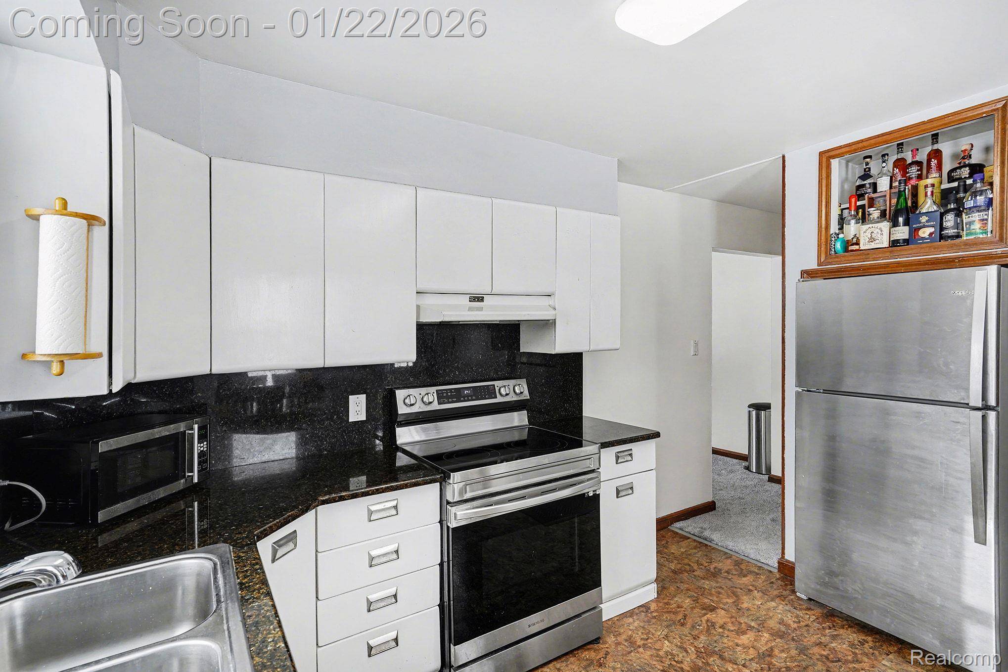 Waterford, MI 48327,941 Marvell PL