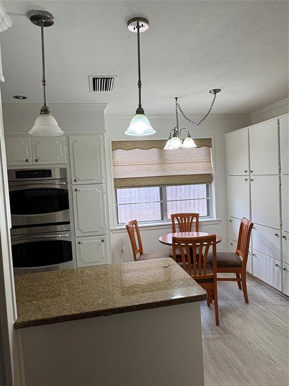 Shreveport, LA 71105,7517 University Drive