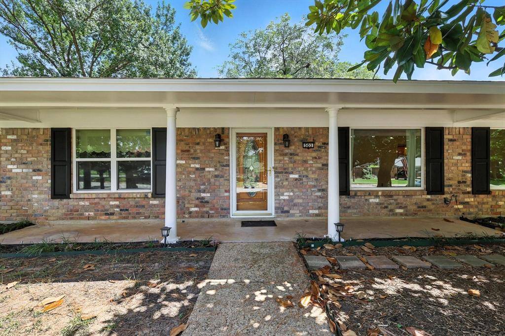 Euless, TX 76039,503 Summit Ridge Drive