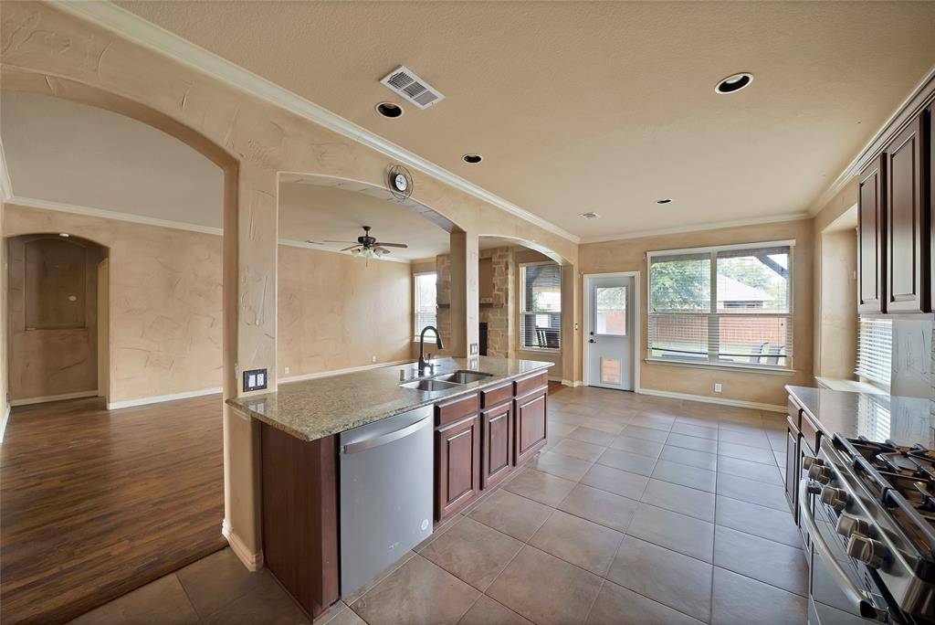 Grand Prairie, TX 75054,2852 England Parkway