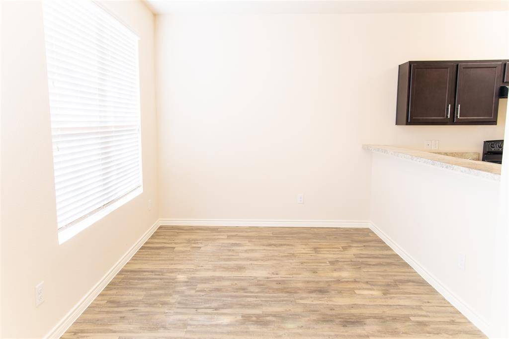 Dallas, TX 75227,9942 Chilmark Way