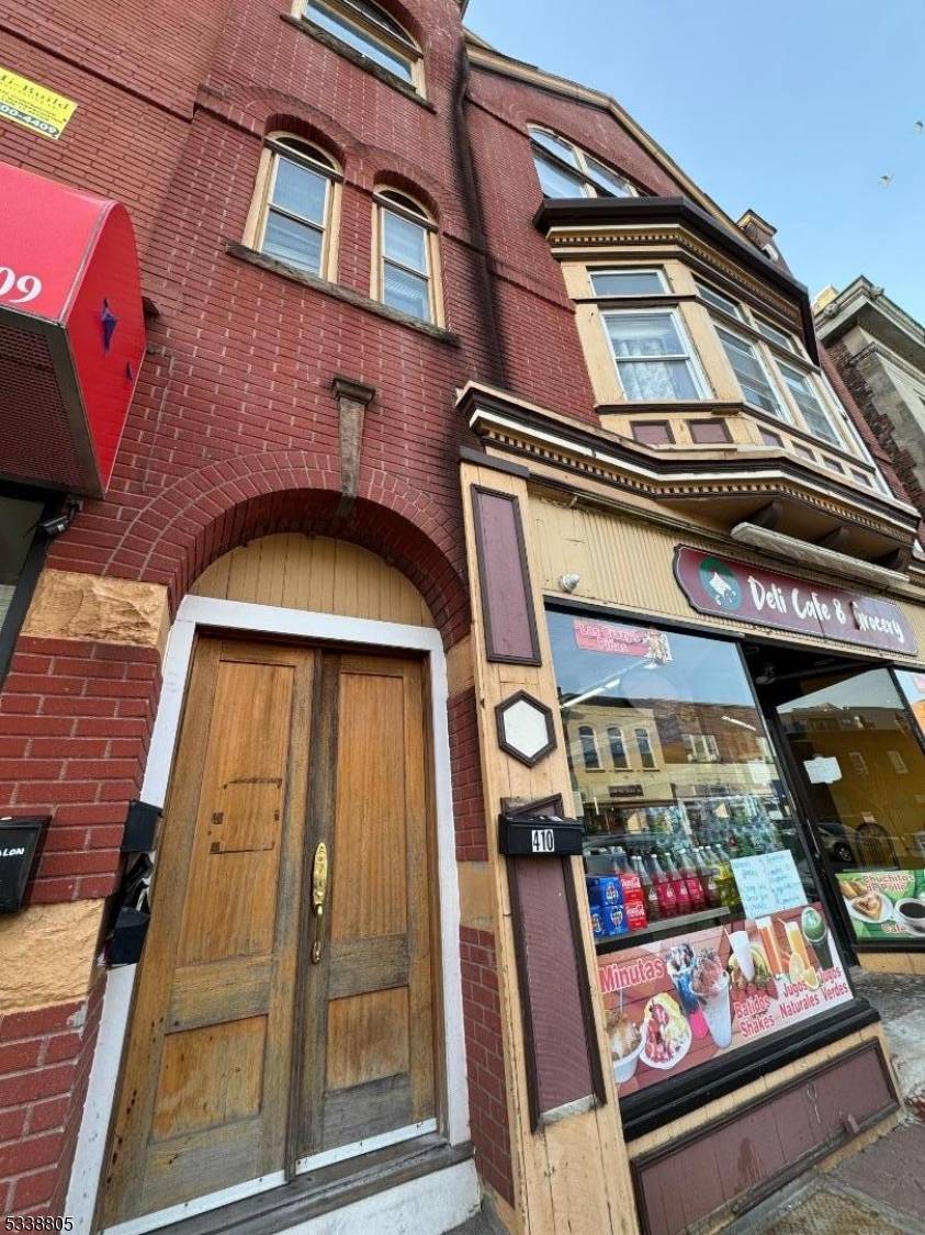 Bound Brook Boro, NJ 08805,410 E Main St