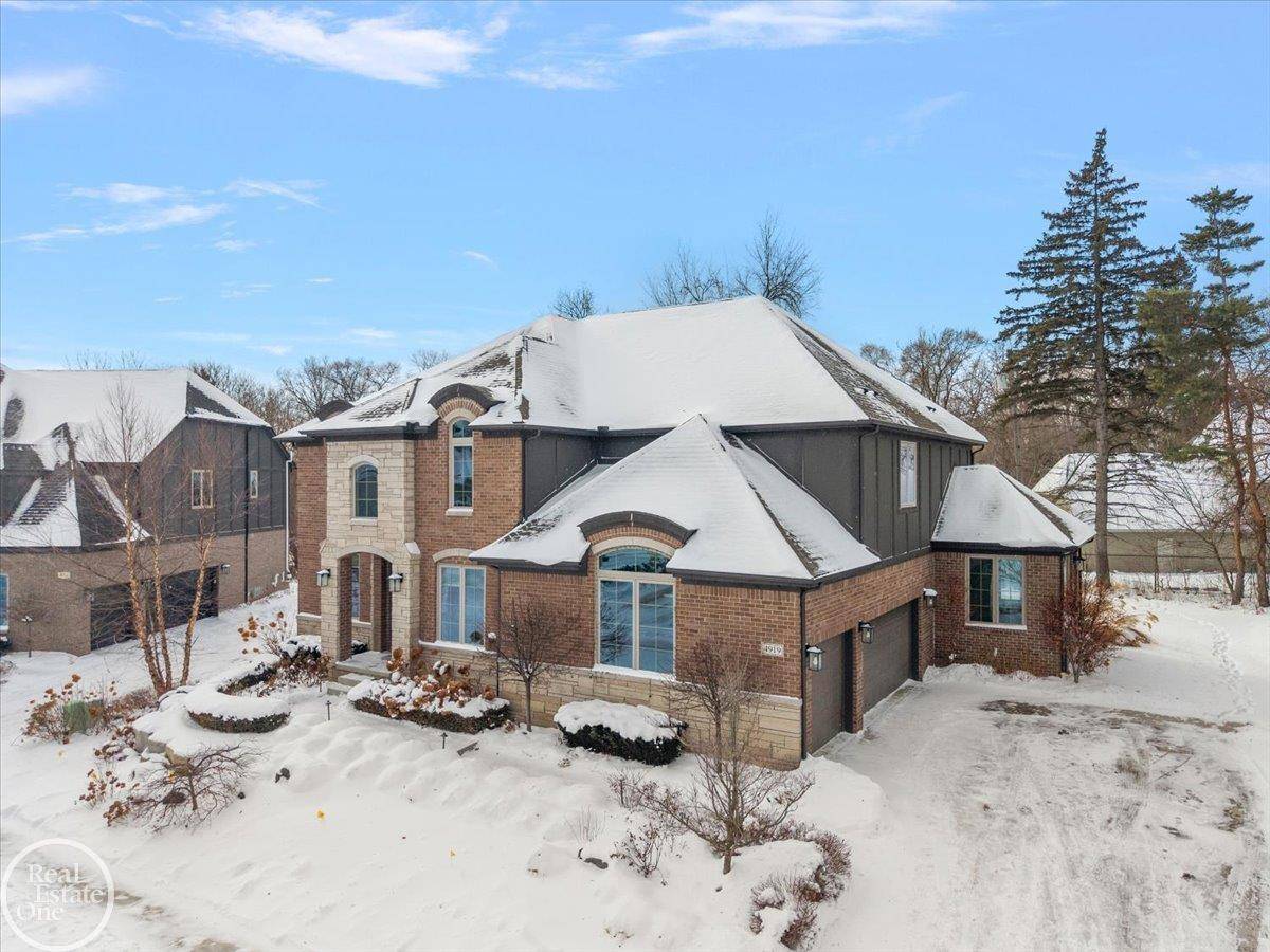 Troy, MI 48098,4919 Park Manor DR