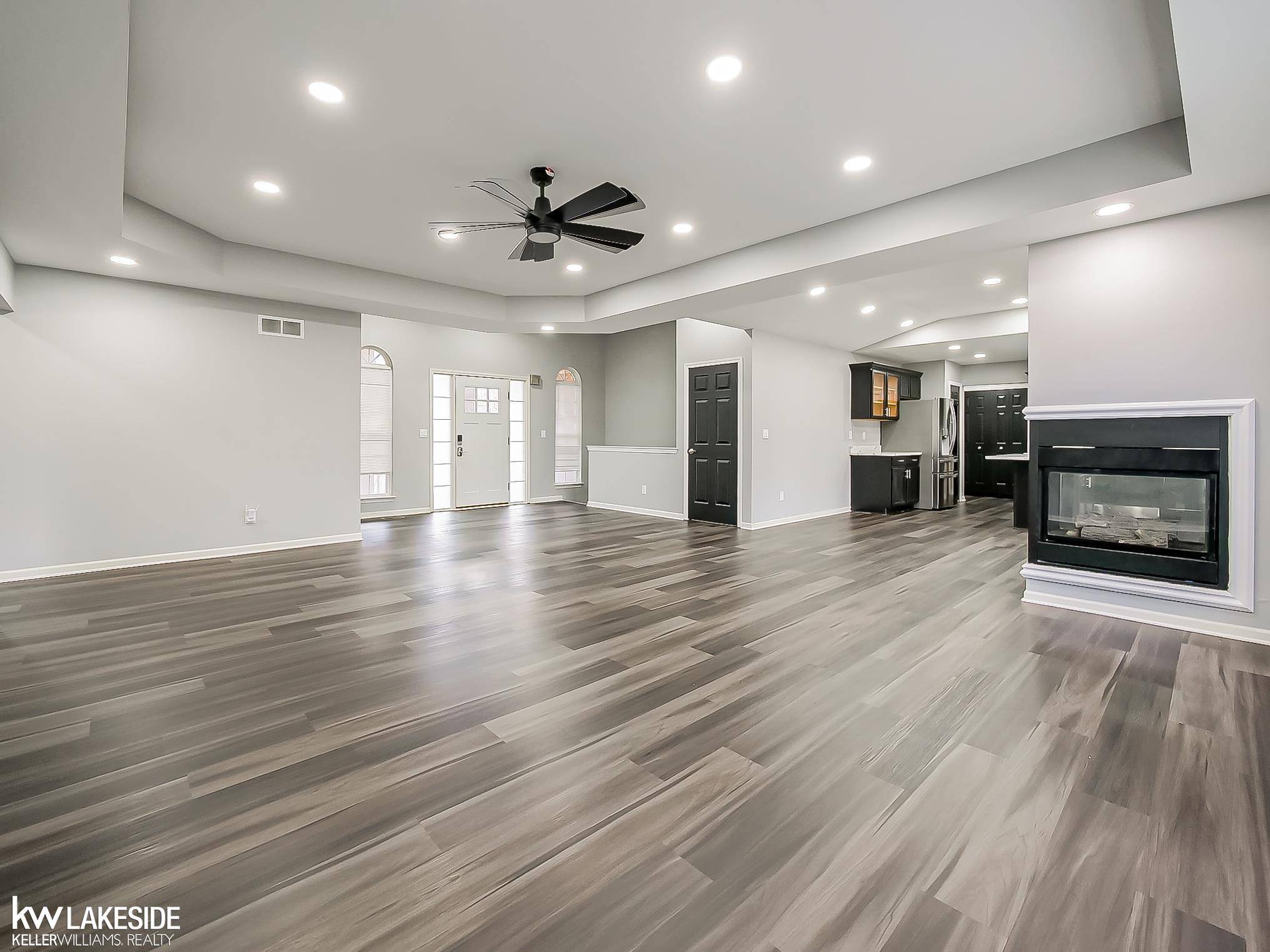 Grand Blanc, MI 48439,5308 Sandalwood CT