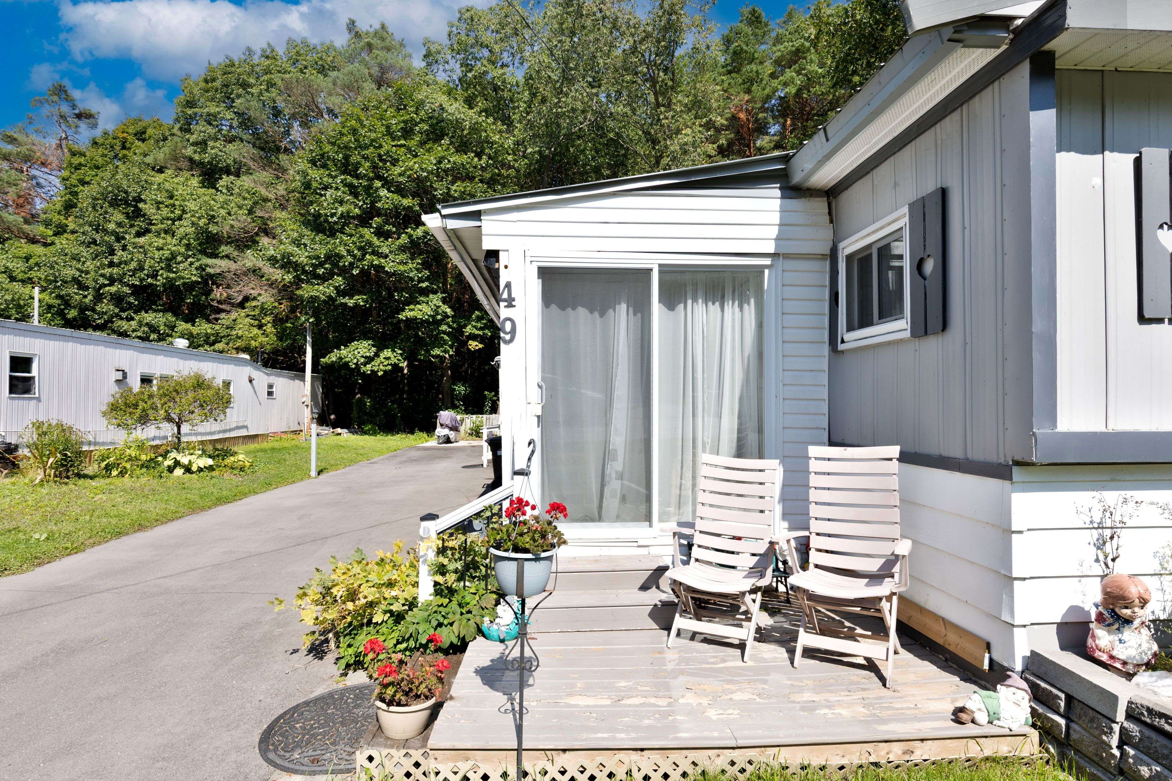 Midland, ON L4R 5G9,525 Midland Point RD #49