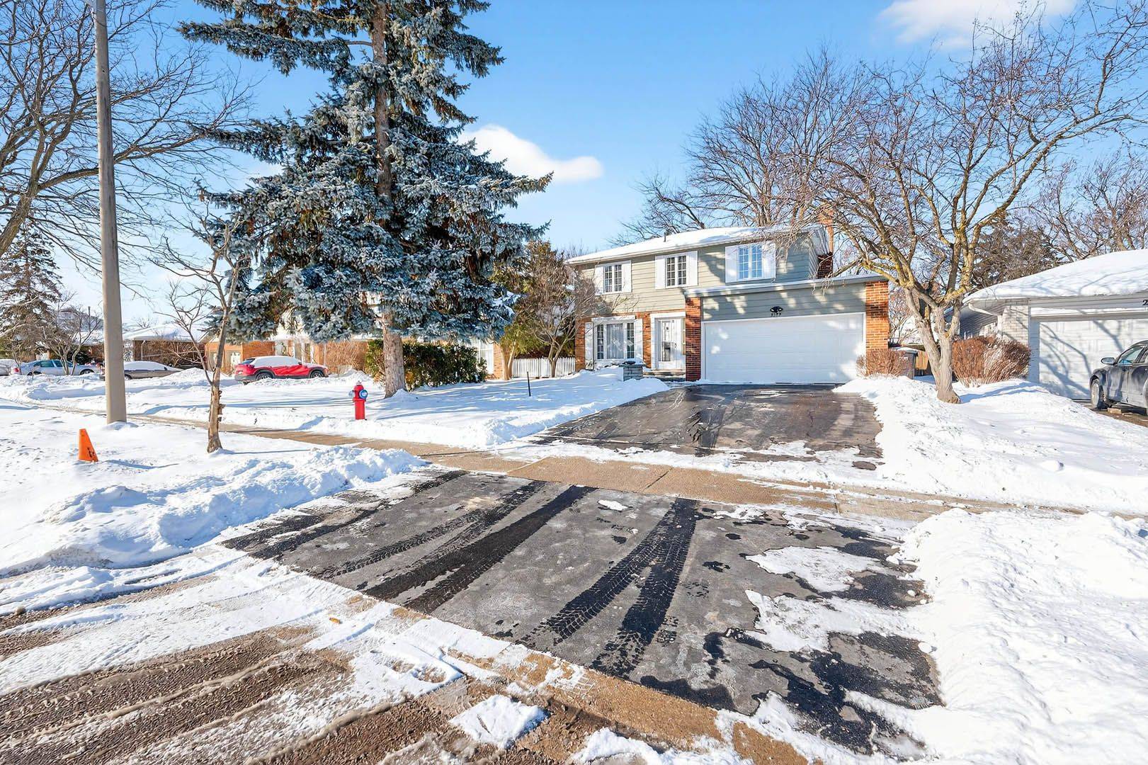 Mississauga, ON L5K 1L9,2133 Perran DR