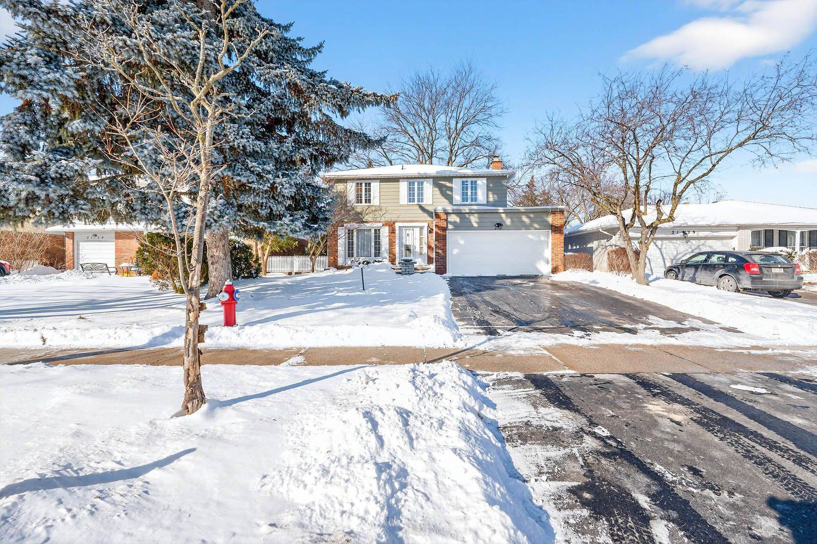 Mississauga, ON L5K 1L9,2133 Perran DR