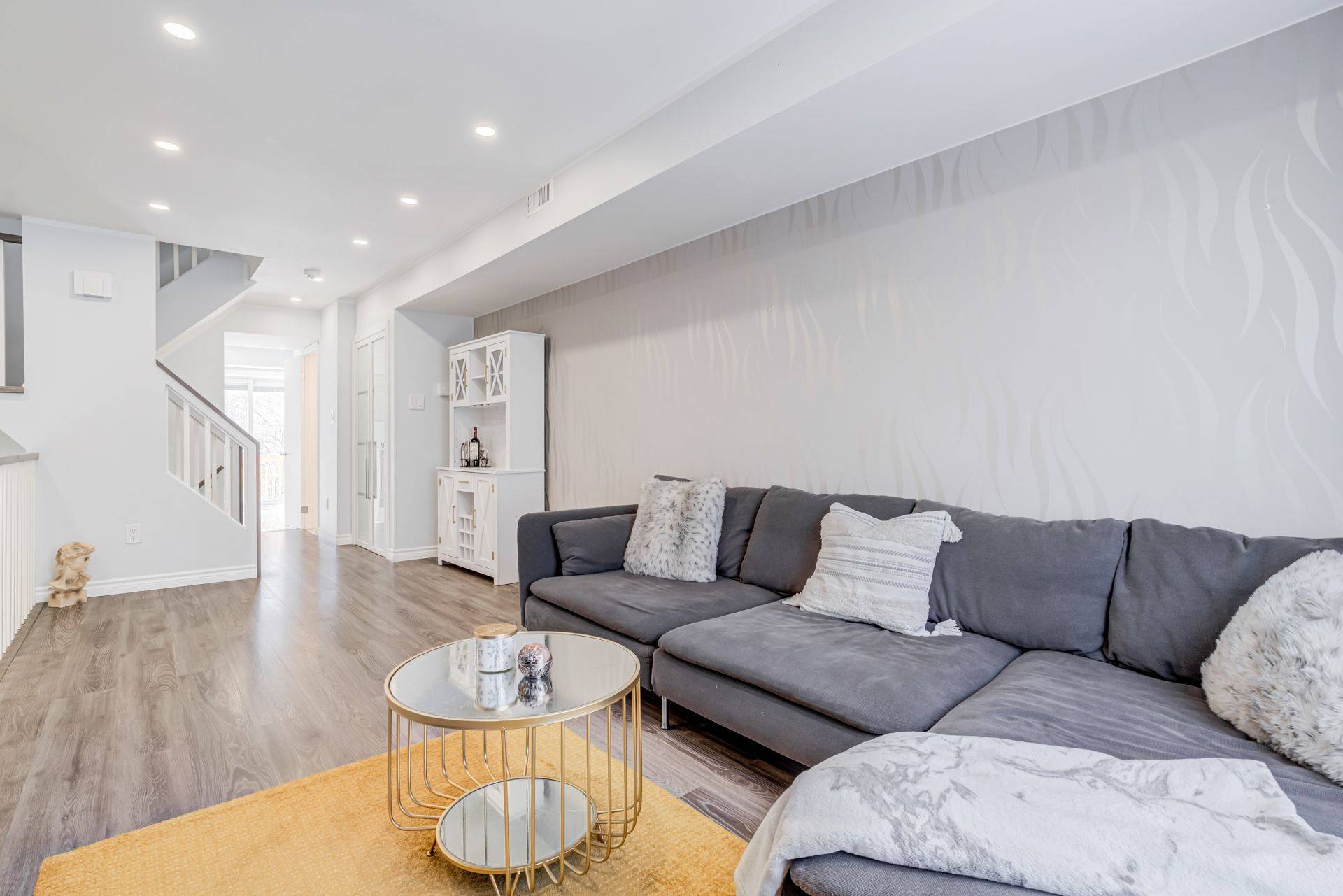 Mississauga, ON L5V 2E8,1050 Bristol RD W #45