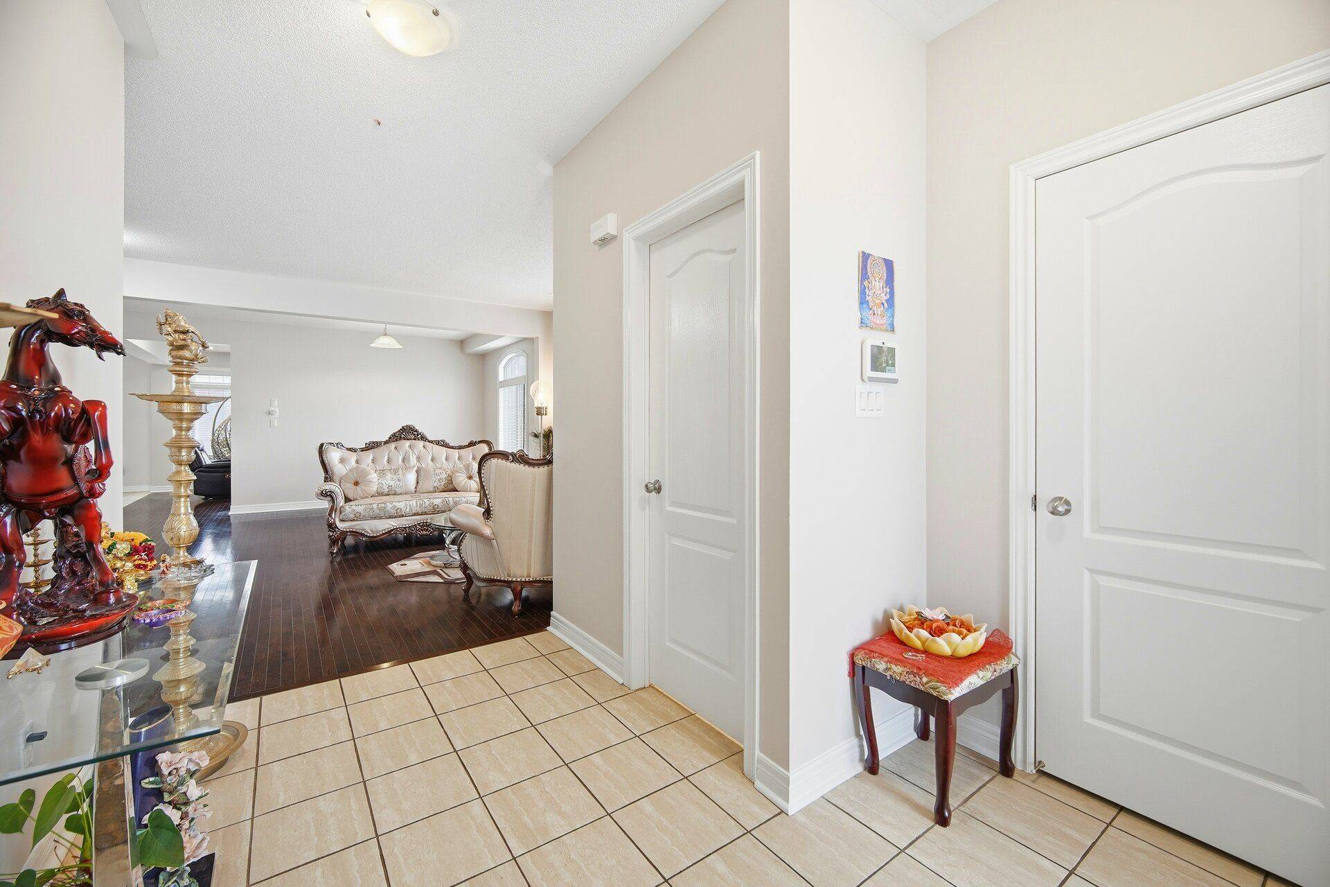 38 Lightcatcher CIR, Brampton, ON L6P 3P5