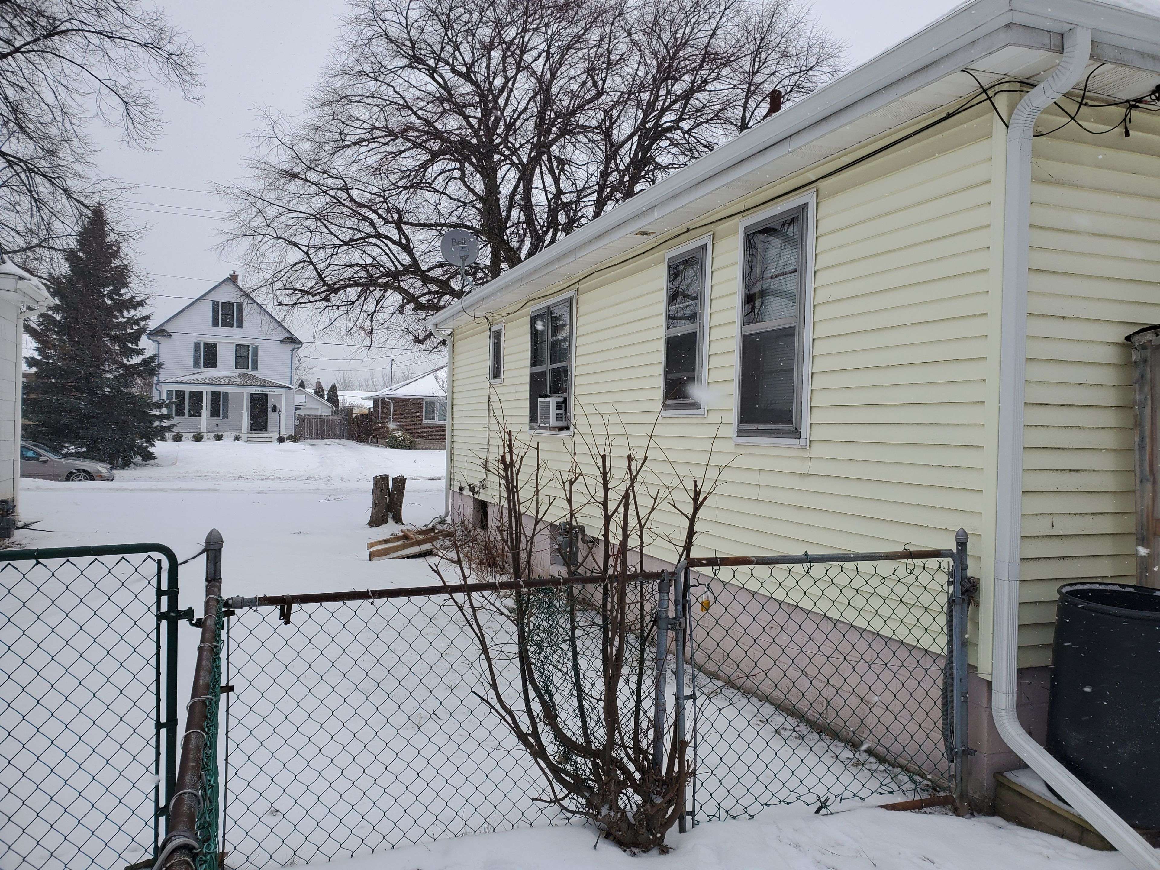 Fort Erie, ON L2A 2Y6,245 Bowen RD