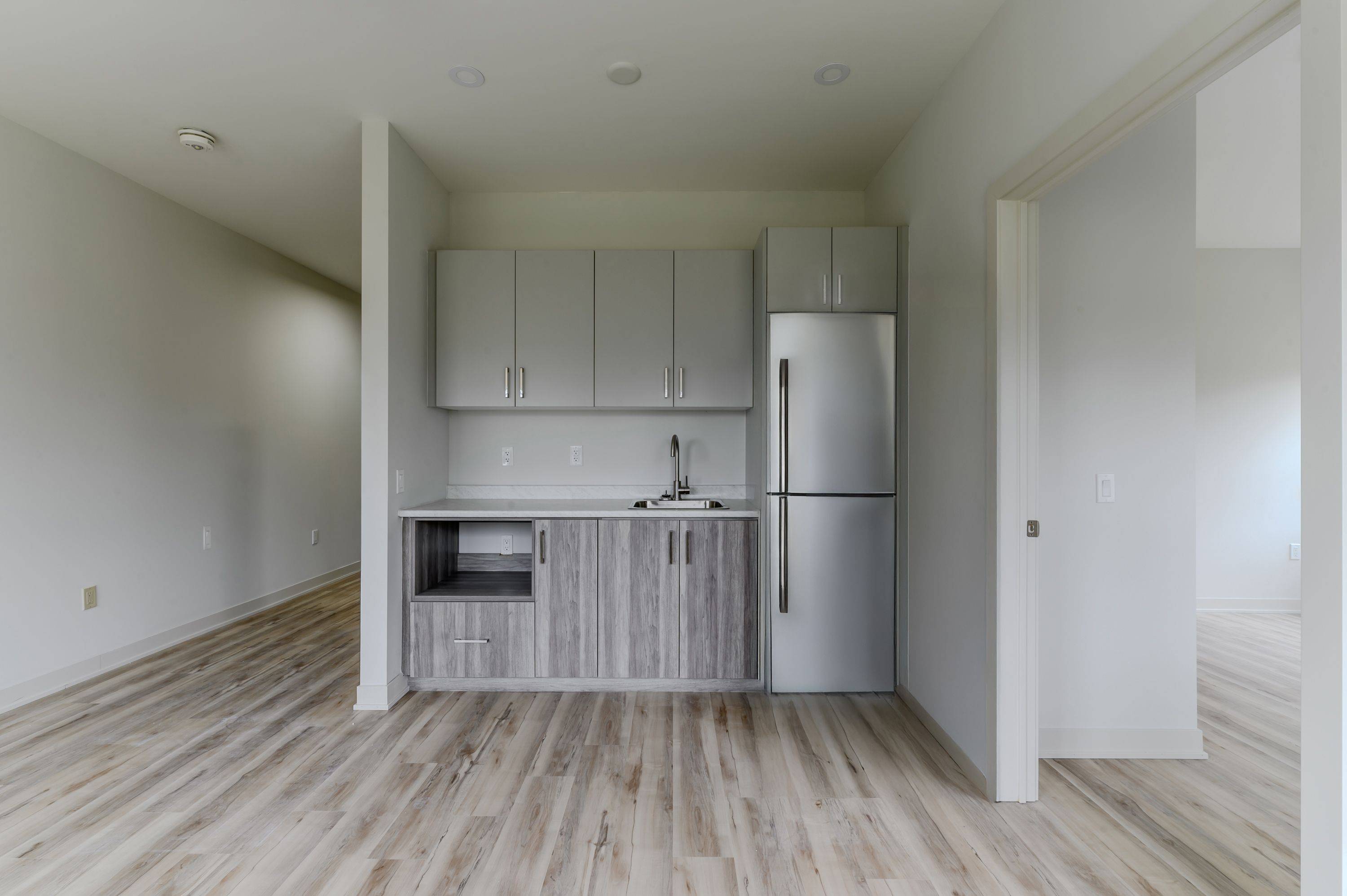 Brantford, ON N3R 4K5,152 North Park ST #201