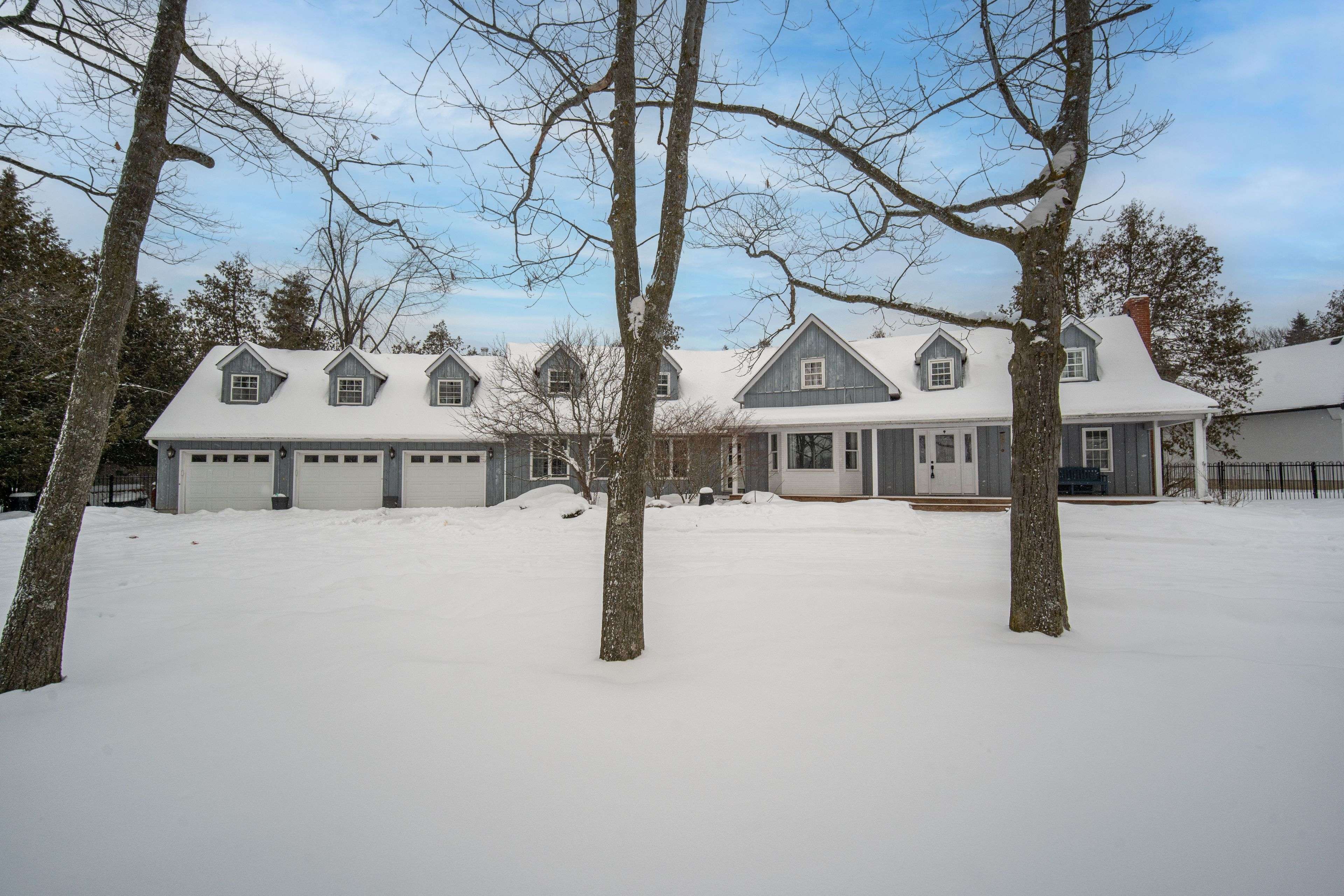 Kawartha Lakes, ON K9V 4R1,65 Kenrei RD