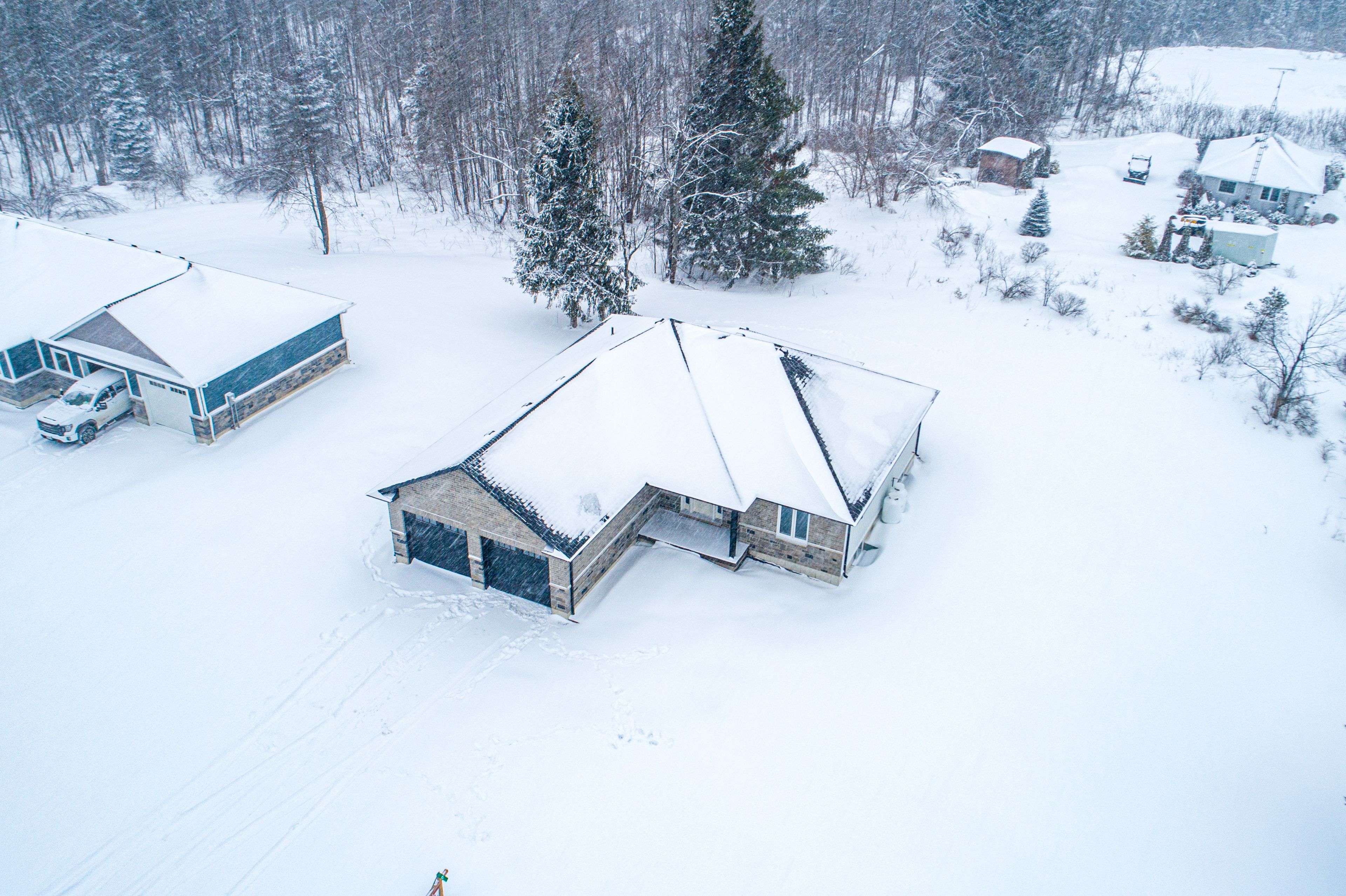 Kawartha Lakes, ON K0M 2B0,6 Patrick ST