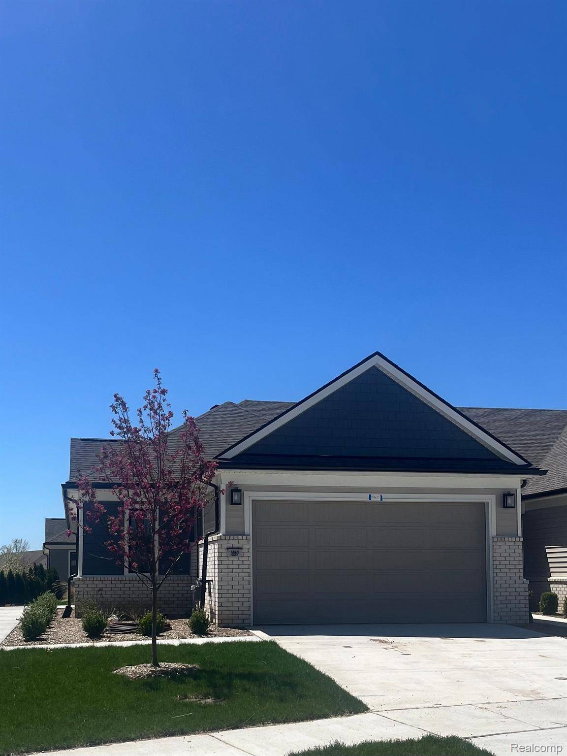 Brighton, MI 48116,5841 Lakeway DR