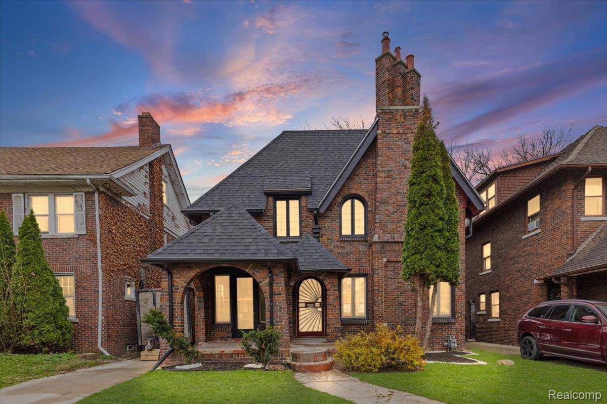 Detroit, MI 48206,1977 Atkinson ST