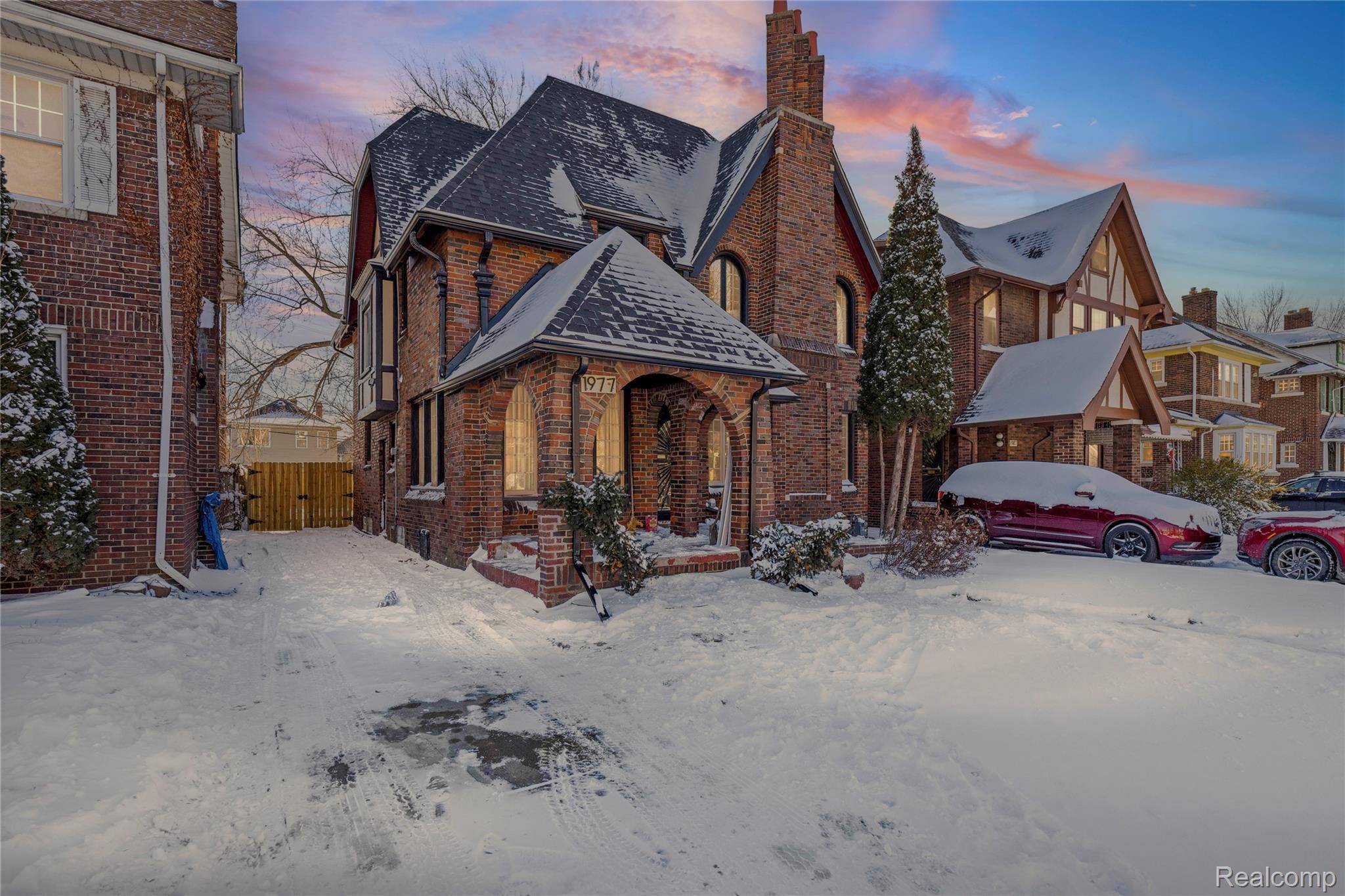 Detroit, MI 48206,1977 Atkinson ST