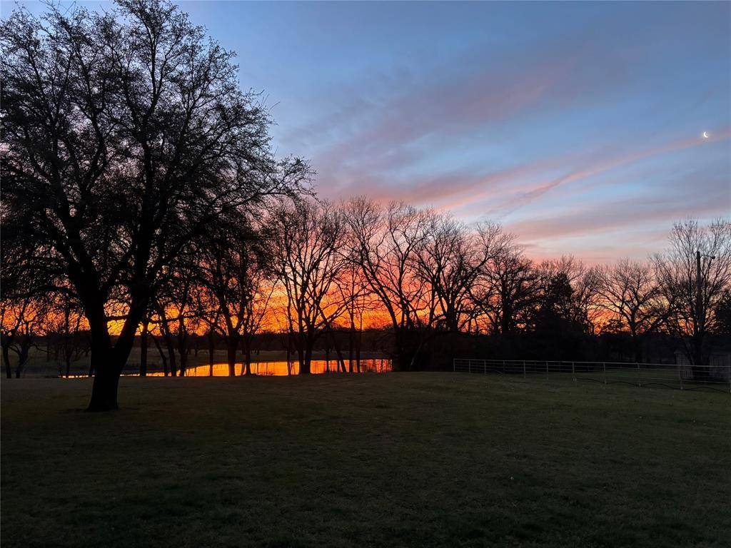 Gainesville, TX 76240,1276 County Road 260