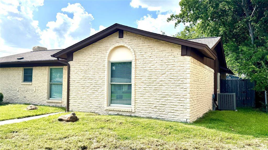 Garland, TX 75040,809 milky Way