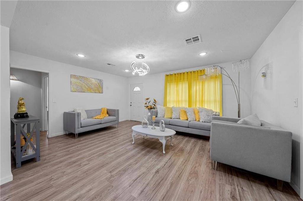 Mart, TX 76664,1401 E Texas Avenue